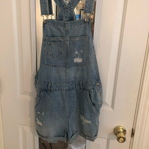 Overall shorts